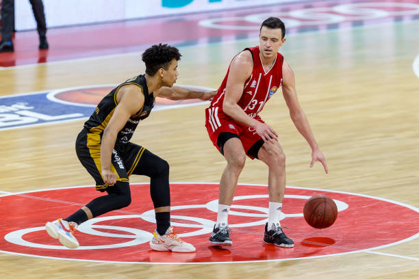 防守细节上 防守细节上